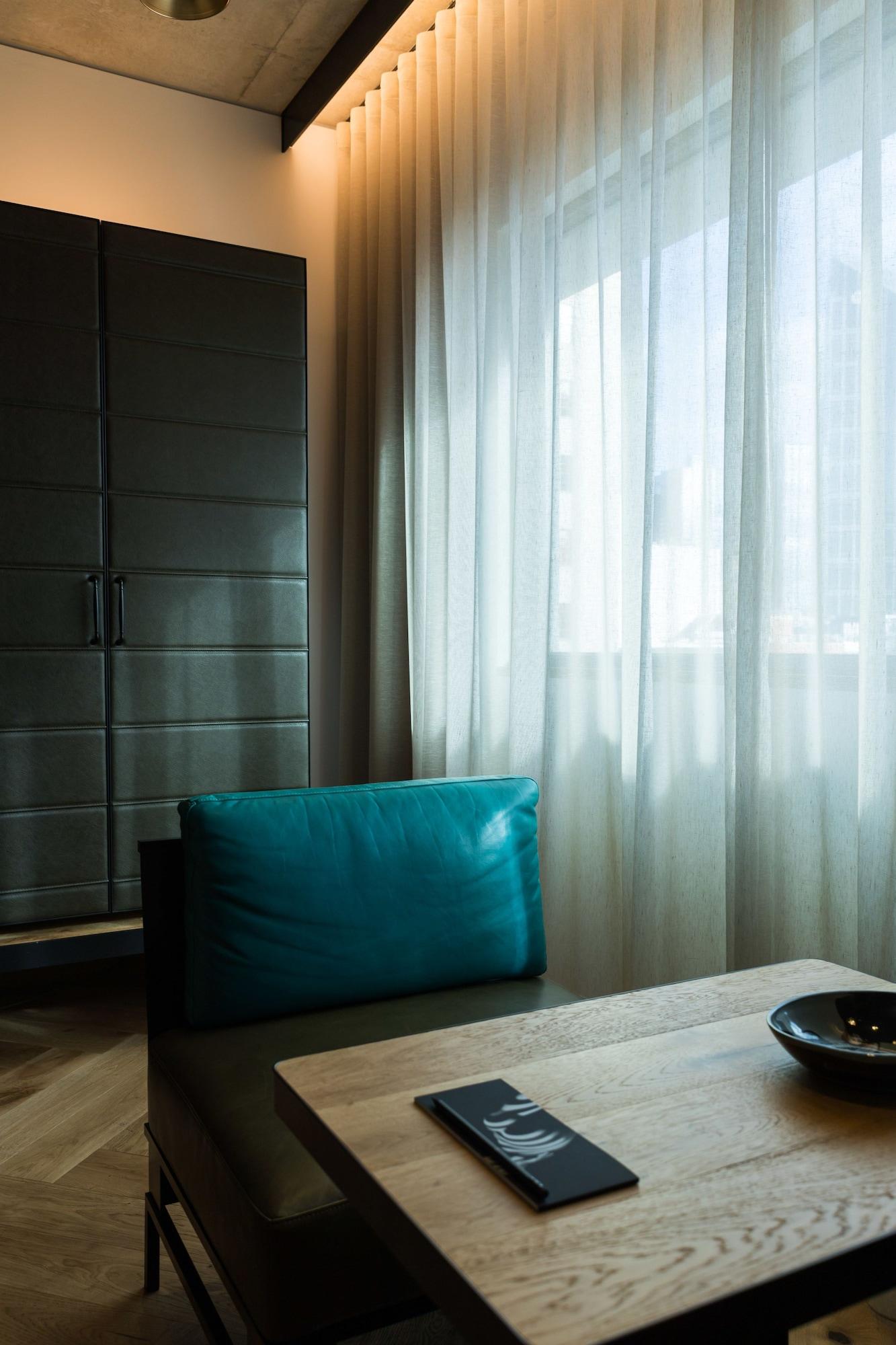Qt Melbourne Hotel Exterior foto A sheer curtain