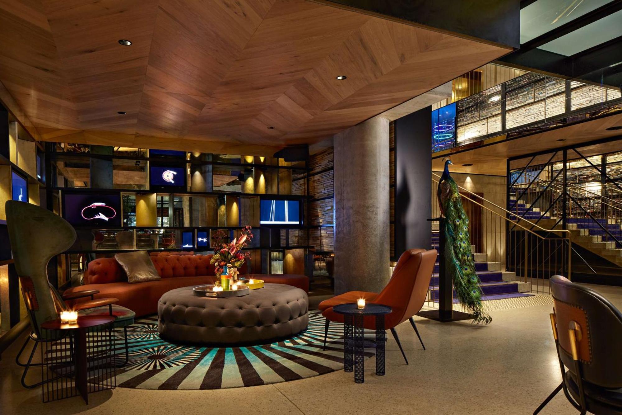 Qt Melbourne Hotel Exterior foto The lobby of the hotel
