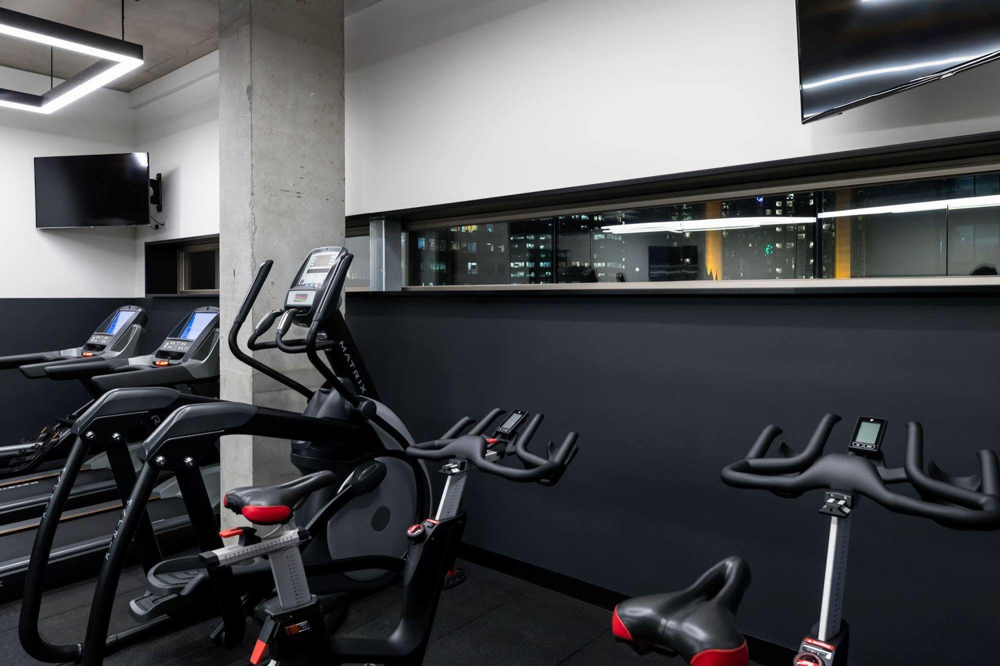 Qt Melbourne Hotel Exterior foto The gym at the 2012 London Olympics